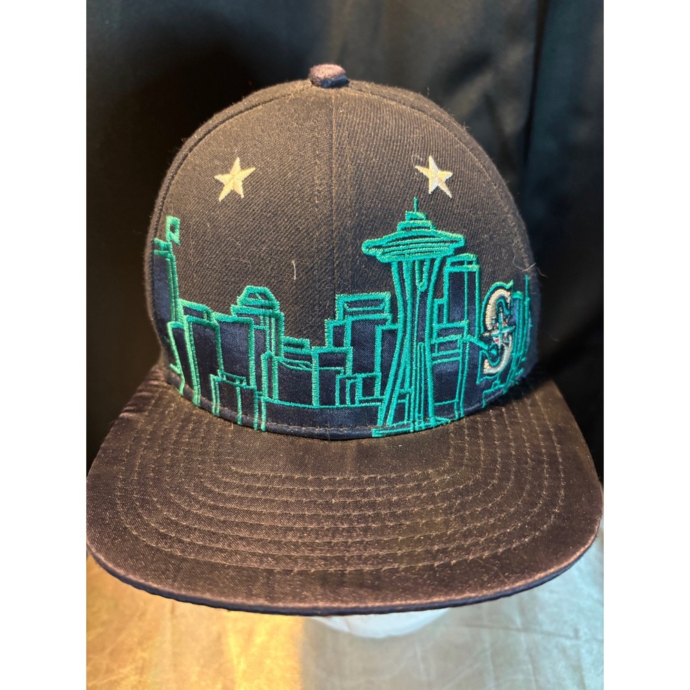 New Era 9FIFTY Seattle Mariners Yth Snapback Hat Navy Blue Skyline Space Needle